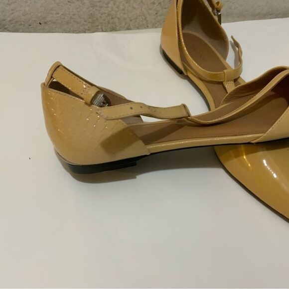 NWOB Calvin Klein Womens Tan Patent Leather T-Strap Ballet Flats 7.5M - Picture 4 of 9